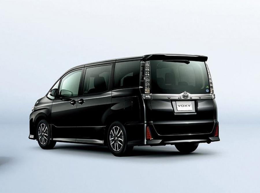  Toyota Voxy 2015 года  (фото 23 из 27)